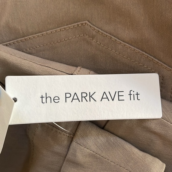 NWT Westbound Woman khaki pants. “The PARK AVE fit” classic leg, size 22WR - Picture 5 of 11